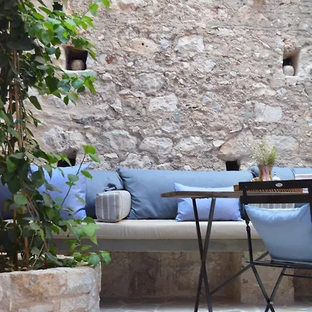 Casa Muse Kastellorizo Whole House بيت للعطل ماغيستي
